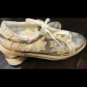 🏵Bebe Sport Gold shoes🏵